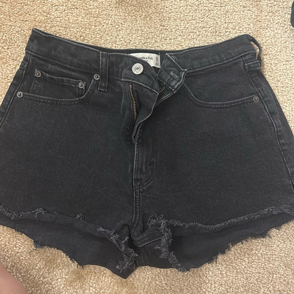 Abercrombie mom short high rise
